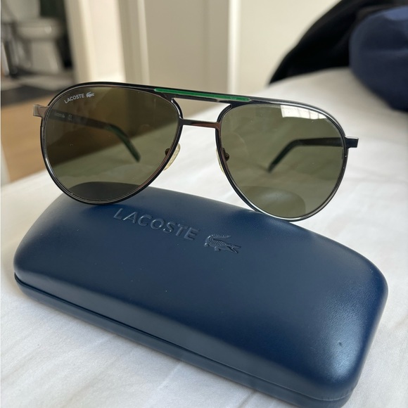 Lacoste sunglasses with fun aviator design - Picture 4 of 4